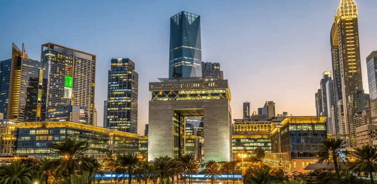 How do DIFC Residential Complexes Compare to Other Communities